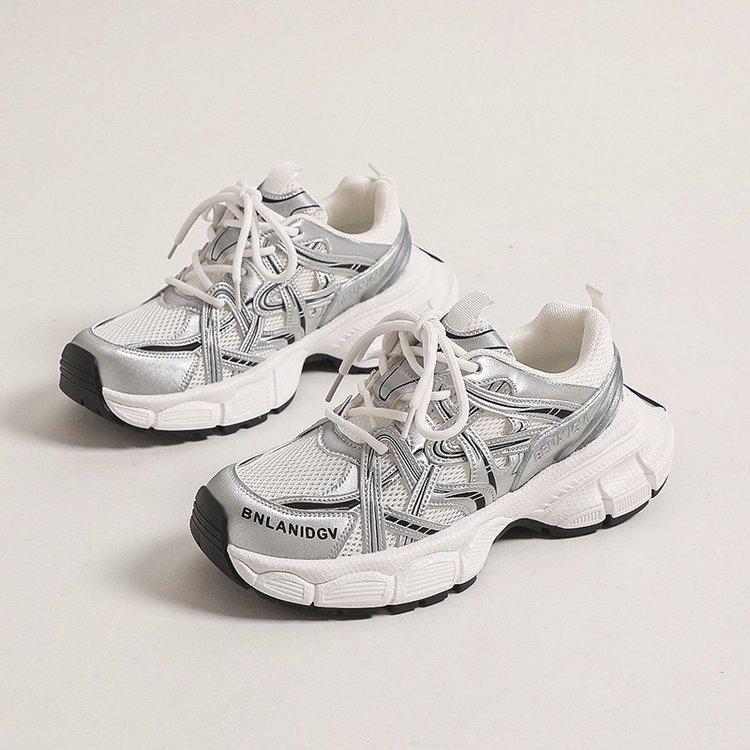 Sens du design version européenne chaussures de papa femmes été 2025 nouvelles chaussures de sport pour femmes décontractées polyvalentes en maille respirante