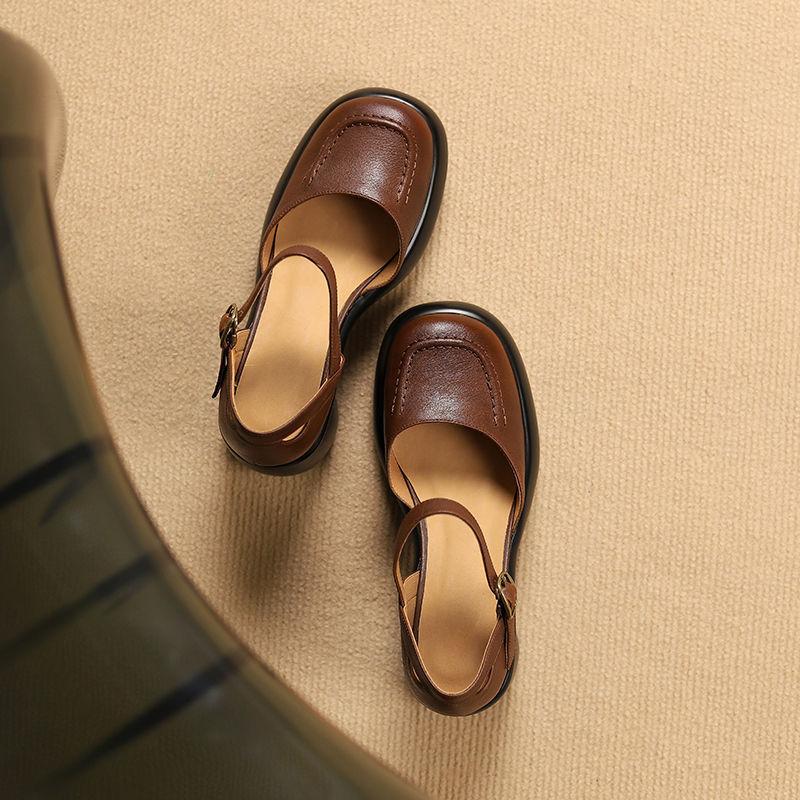 

Новые туфли Мэри Джейн на толстом каблуке с вырезами, в университетском стиле, на платформе, на высоком каблуке, универсальные, из мягкой кожи, с круглым носком, с ремешком на пряжке. Женская обувь 40 коричневый