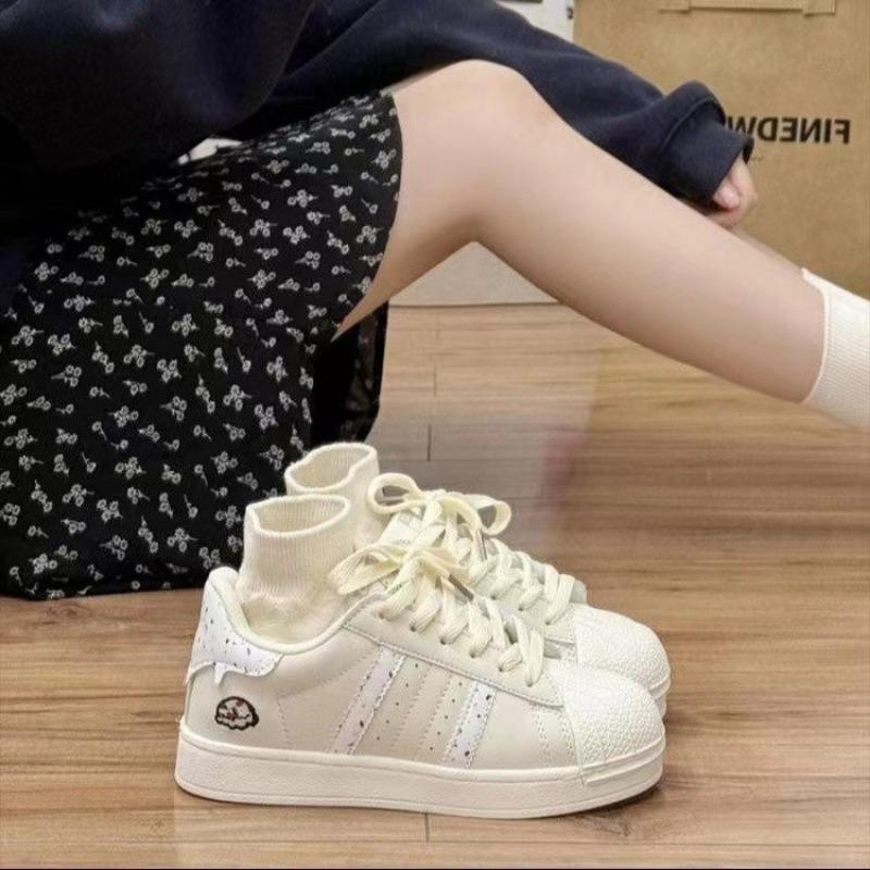 White Shoes Casual Sports Shoes