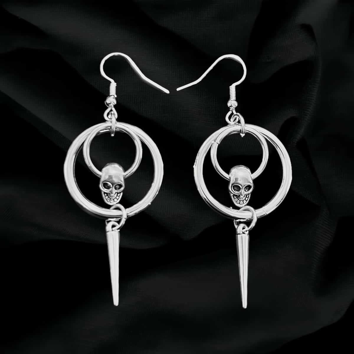 

Punk Gothic Long Rivet Tassels Skull Double O-shaped Ring Dangle Earrings for Women Halloween Party Alternative Jewelry Gifts