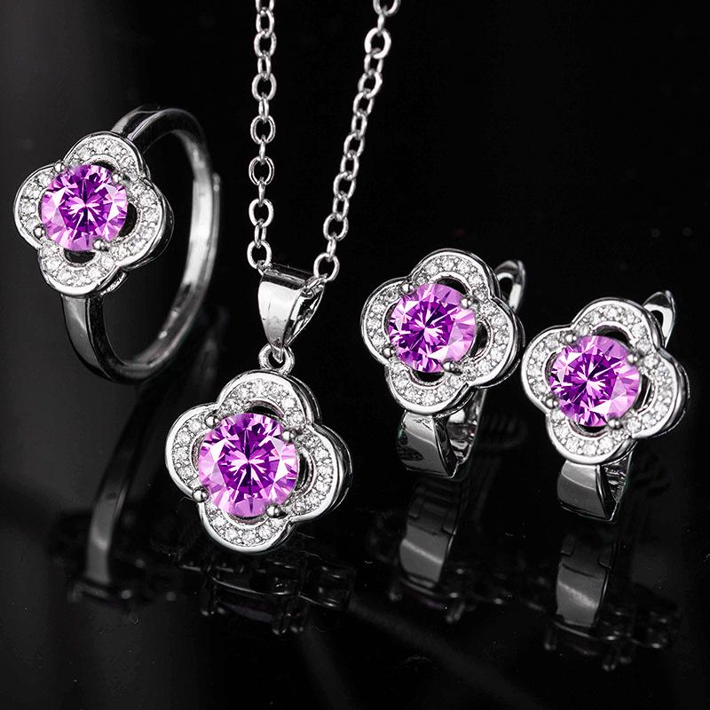 

Набор «Бриллиантовый лотос»: Желтый кулон, серьги с зелеными бриллиантами и кольцо с драгоценным камнем для женщин Pendant Only [Without Chain] красный/сливовый