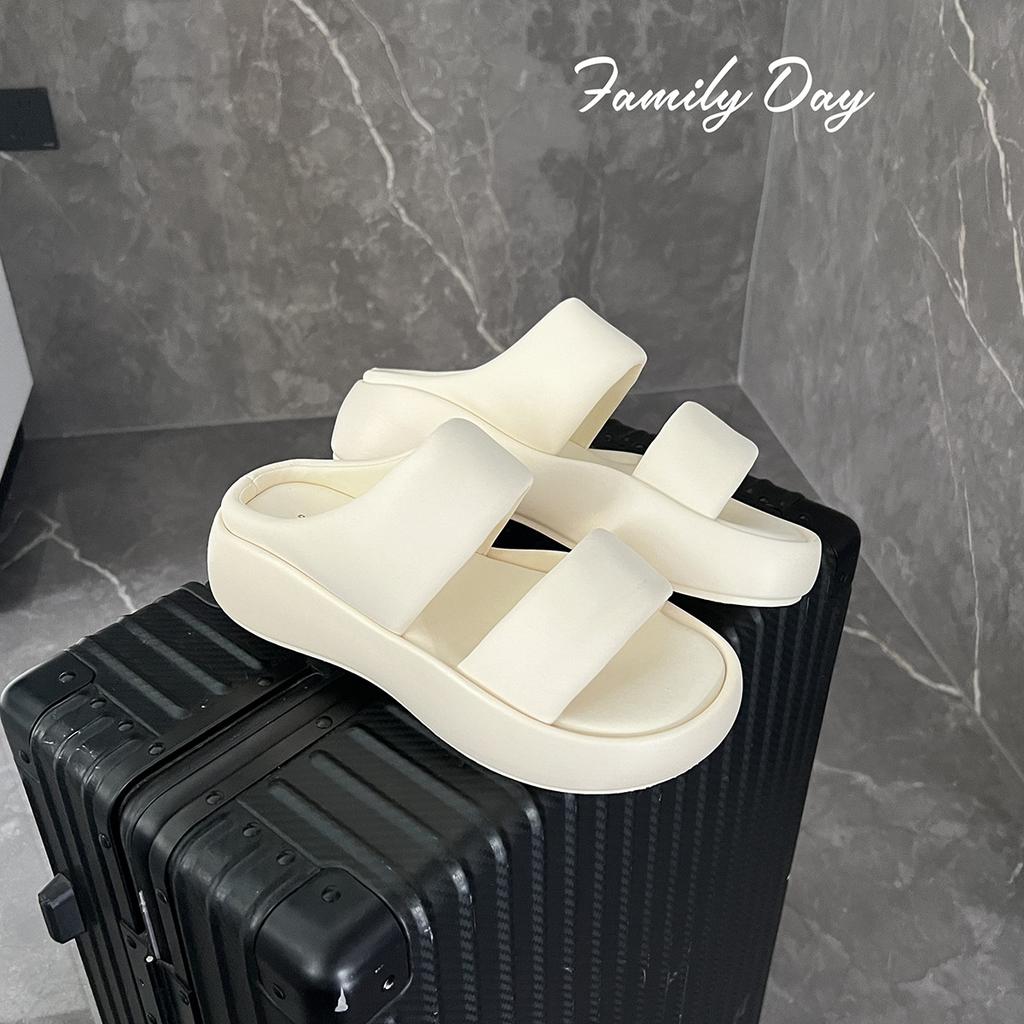 Comfortable shoes for stepping on shit~ Platform-soled bread sandals for women's outer wear 2025 summer new outer wear casual open-toed slippers fo