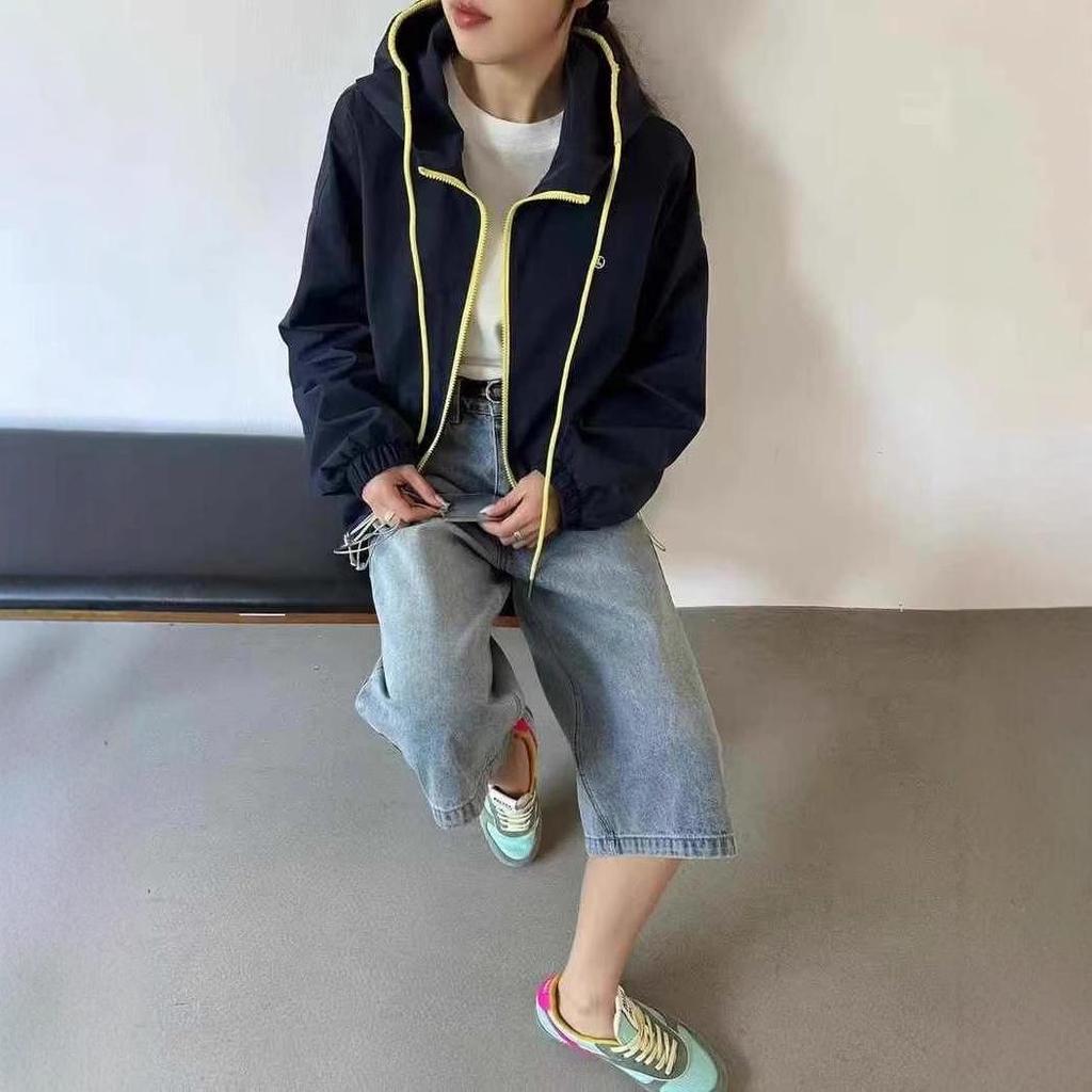 Women's Spring 2025 Petite Hooded Windbreaker - Comfortable, Versatile, Casual Jacket