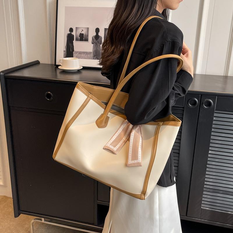 Premium Sense Einfache Kontrastfarbe Große Tasche Vielseitige Beliebte Umhängetasche Für Damen Große Kapazität Pendler-Einkaufstasche
