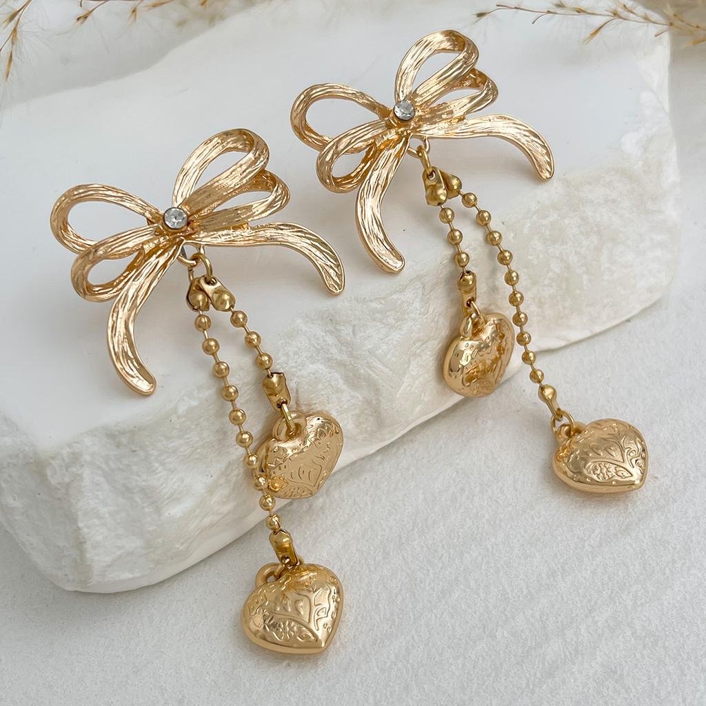 Sweet Cool Diamond Bow Fringed Stud Earrings Female, Wind Metal Chain Love Heart Pendant Earrings
