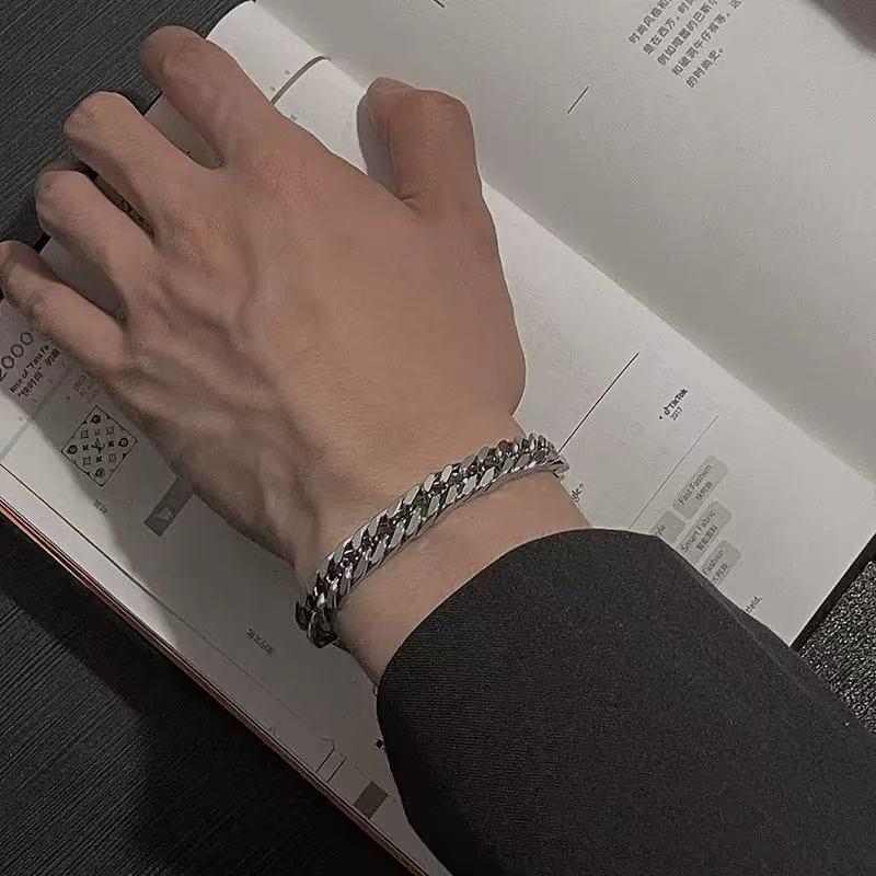 Koreanisches Trend-Titanstahlarmband: Unisex Hip-Hop-Stil, Schlichte Persönlichkeit für Studenten und Paare