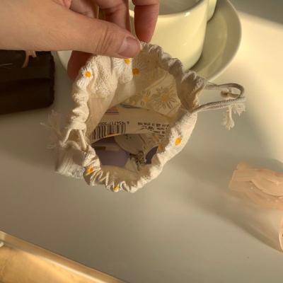Aufbewahrungstasche für Schmuck und Kosmetik mit Gänseblümchenmuster, Einkaufsnetz, süße kleine Geldbörse, DIY-Kordelzugtasche, staubdichte Reisehandtaschen