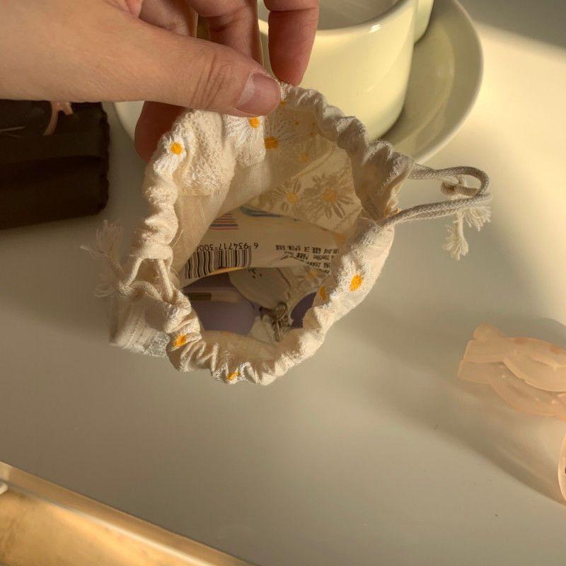 

Жіночі ювелірні вироби Косметика Дейзі Сумка для зберігання Стрингова сумка Симпатична невелика портмоне Сумка на шнурках своїми руками Дорожні пилозахисні сумочки