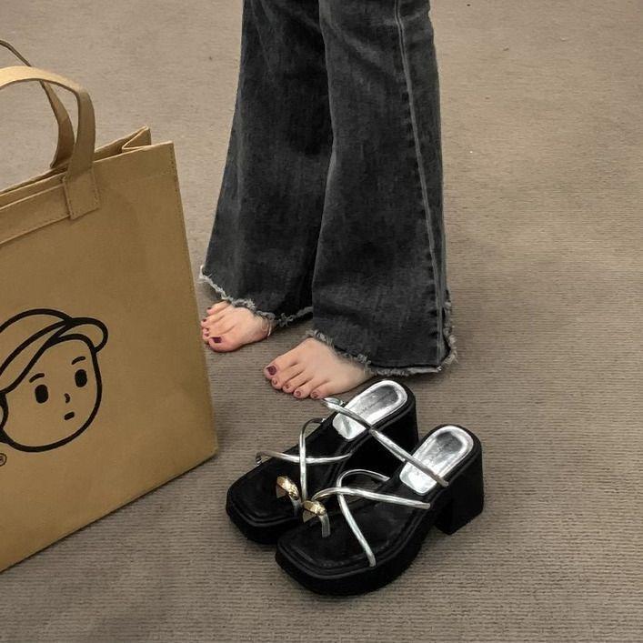 Platform slippers women's summer outer wear 2025 new French beautiful high-end thick heel small height-increasing high-heeled sandals