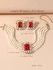 Set di Collana e Orecchini Geometrici in Perle Finte Multistrato e Cristalli Colorati di Lusso Europeo