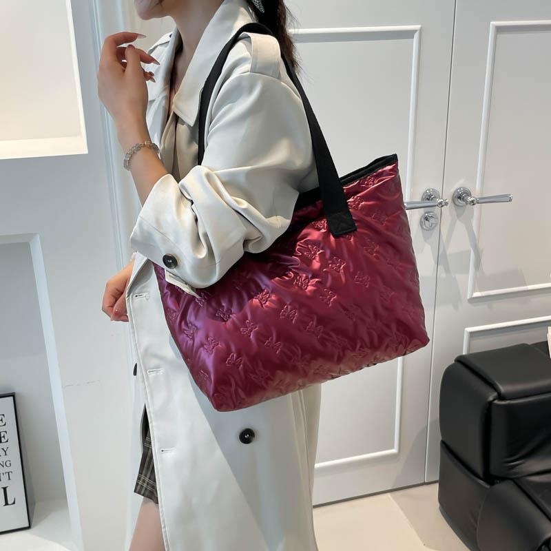 Korean handbag pleated premium ins style large capacity silver autumn and winter new shoulder bag tote bag