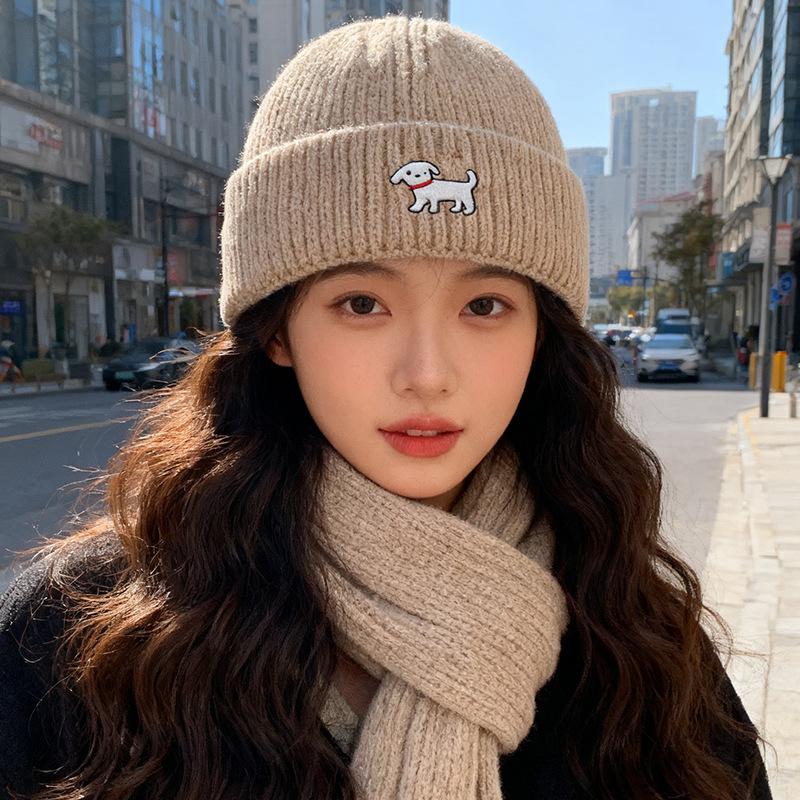 Bestickte Strickmütze für Damen Herbst und Winter Koreanische Version All-Match Wollmütze Kleines Gesicht Großer Kopfumfang Warme Mütze