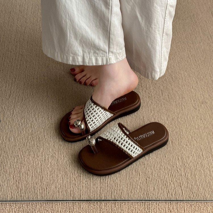 Woven Cool Slippers Women's Summer Wear 2025 Spring New Muffin Thick-soled Niche Casual Fashion Beach Shoes