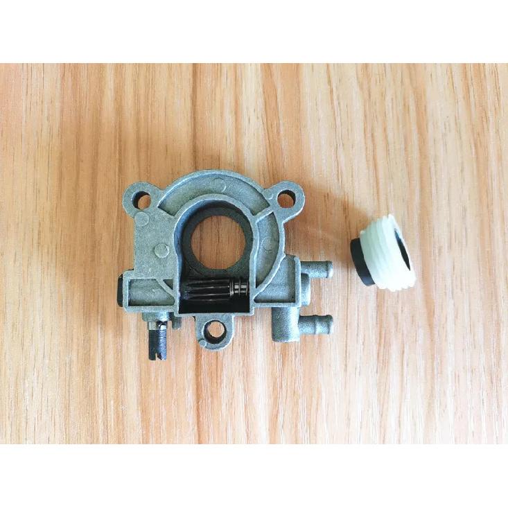 6200 Oil Pump & Worm for Chinese 6200 662 Chainsaw 62CC chain saw parts