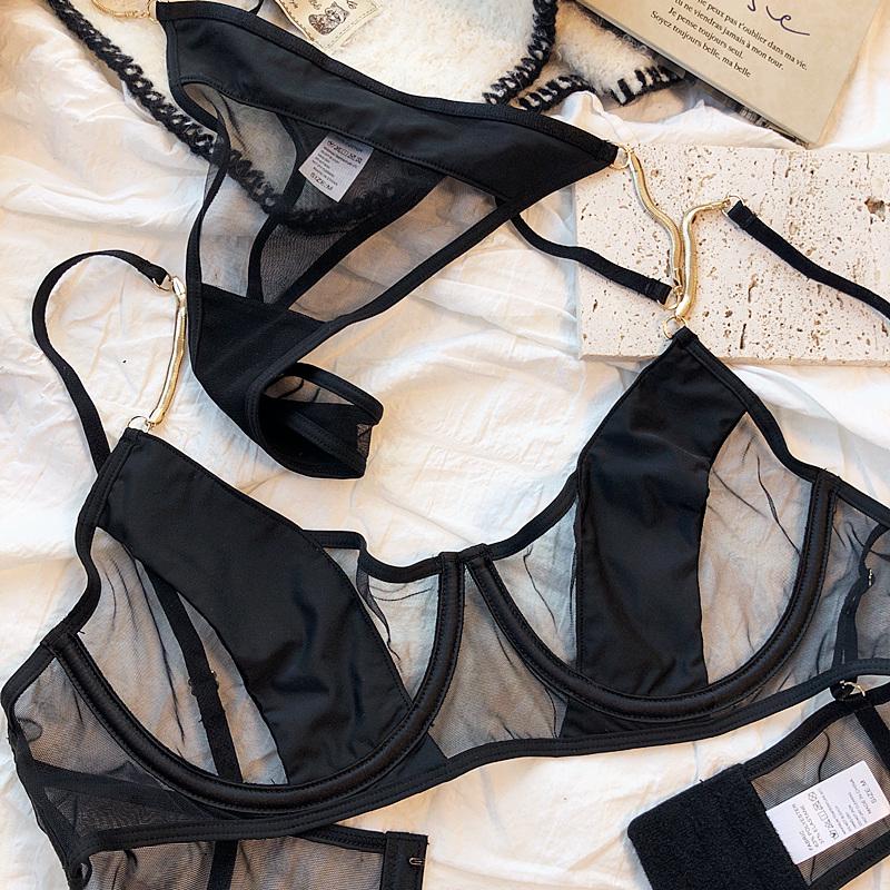 Europe Women Sexy Lace Underwear Set Ultra Thin Mesh Bras and Thong Sets Match Fashion Shiny Metal Chain Lingerie Push Up Bra