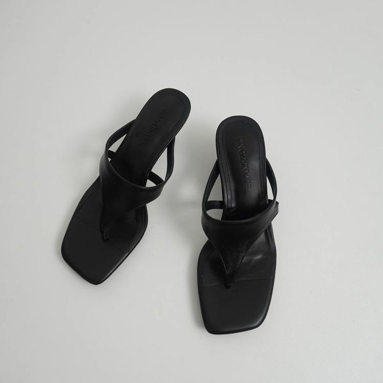 Vierkantkopf dünne Katze und französischer Nischendesigner neue vielseitige Flip-Flops Mode Vierkantkopf Halbsandalen Damen