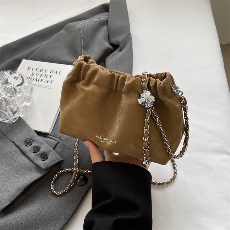 Premium Texture Small Bag Women's 2025 New Fashion Beaded Shoulder Messenger Bag Niche Design Chain Cloud Bag