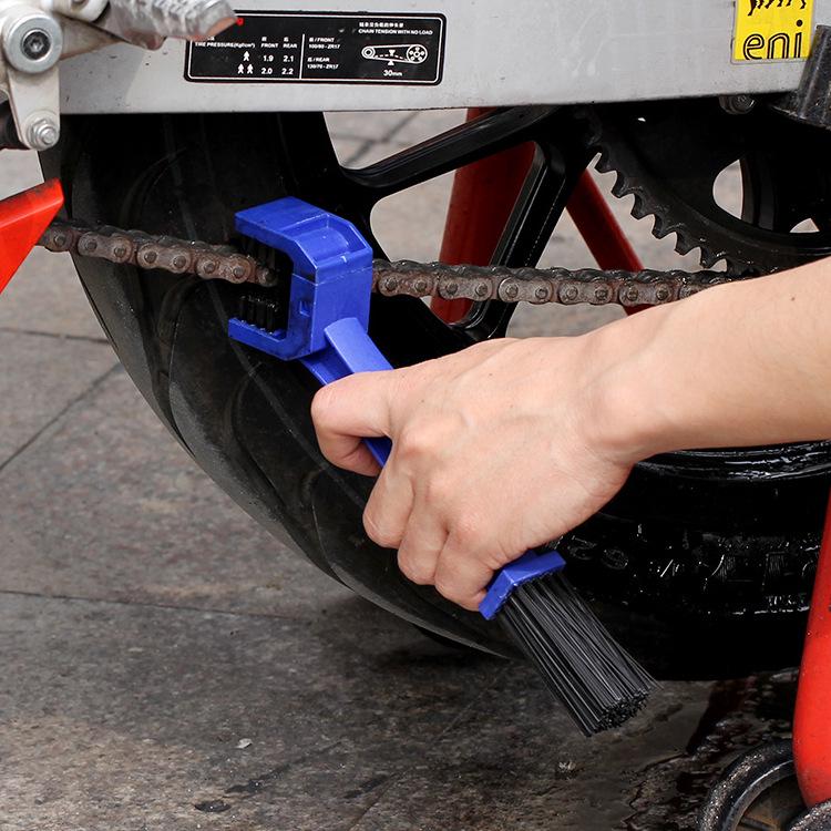 

Motorcycle & Bicycle Chain Cleaning Brush - Gear & Chainring Bristle Brush