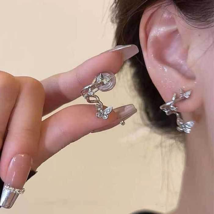 Koreanischer Stil Nicht-Piercing Ohrclip mit langem Quaste, Perlmutt Schmetterlings Design für Damen - High-End, Coole Mode.