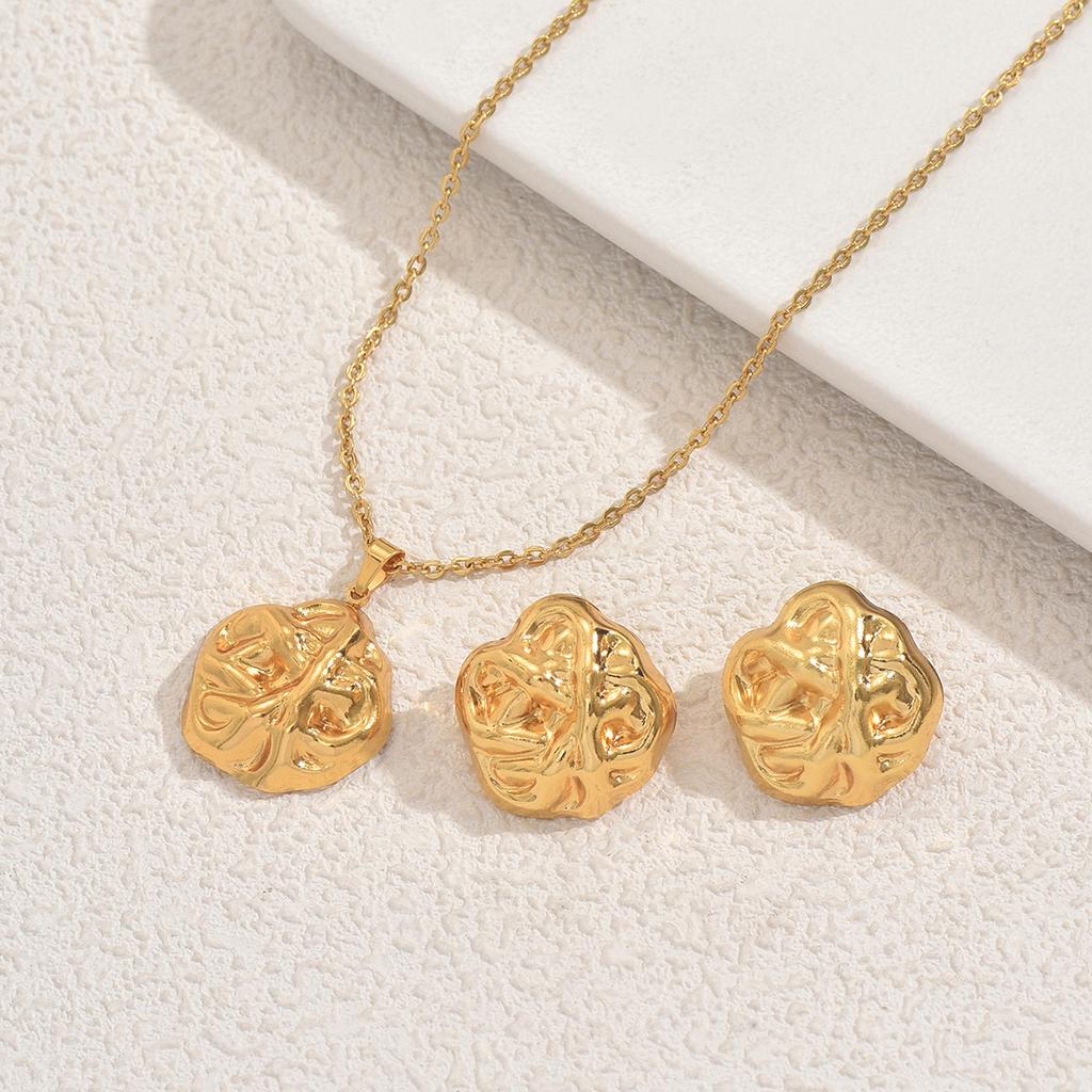 Wind Ladies Necklace Geometric Set Personalized Folded Metal Design Earrings Versatile Premium Jewelry