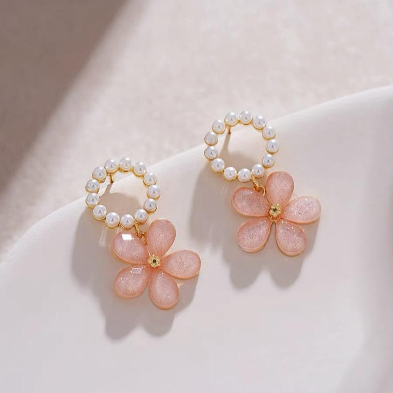 Schatzmädchen: Elegante florale Ohrstecker - Inspiriert von Korea & Japan, frisches und süßes Design für Damen