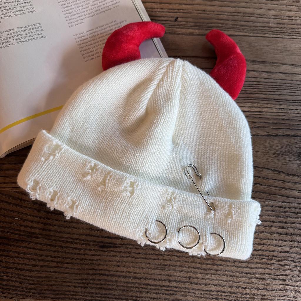 Trendy Acrylic Beanie Hat For Men Women Insulated Casual Streetwear