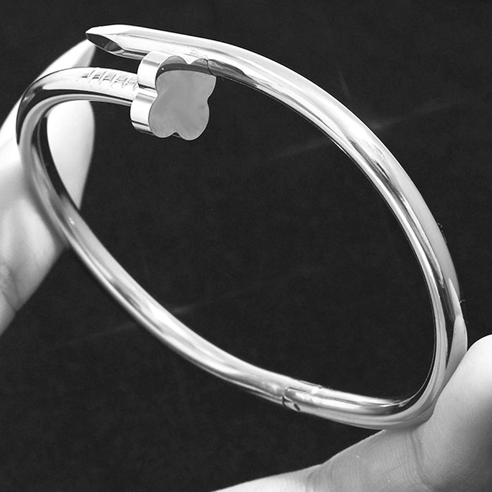 Luxury and High-end Feel Bracelet Set, Nails, Slim Waist, Four-leaf Clover Bracelet, Gold Bangles