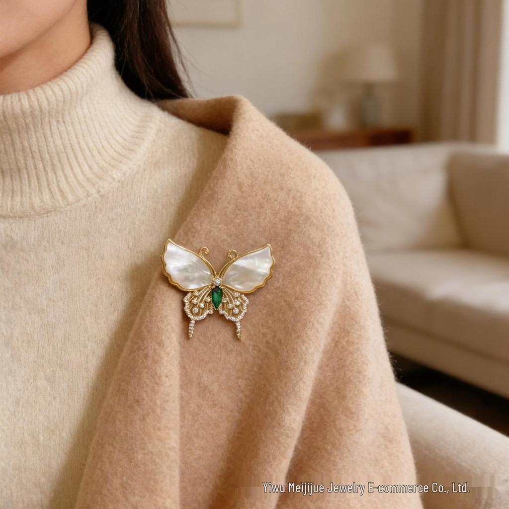 Elegant Butterfly Brooch for Women - 3D Design Shawl Pin & Small Suit Accessory
