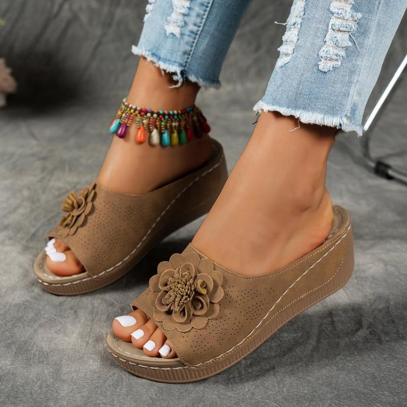Women Slippers Casual Flower Hollow Wedge Slippers Trend Fashion Beach Shoes Platform Comfortable Non-slip Sandals Slides Women