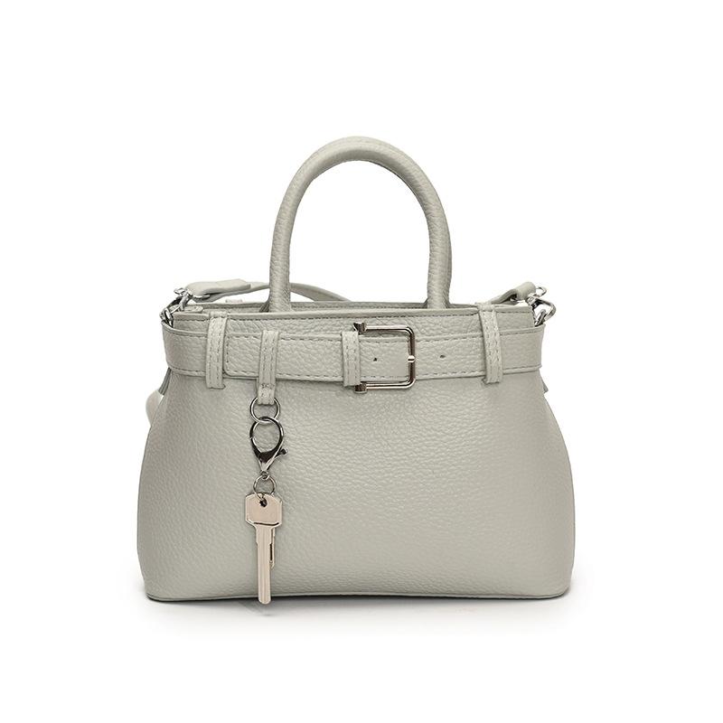 2025 Summer Small Bag Women's New Versatile Shoulder Messenger Bag Popular This Year Casual Portable Bucket Bag