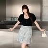 Dámské letní tričko s krátkým rukávem a U výstřihem - Francouzský styl, Plus size, Design omlazující postavu (65001)