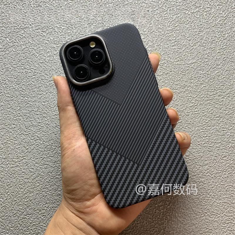 Farbkollision Magnetische Hartschale Hülle für IPhone 16 15 17 Pro Max Kunststoff Carbon Relief Schale Kameraobjektiv Legierung Rüstung Fundas