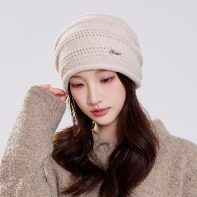 Winter new lazy wind loose stack hat women's versatile face small thickened warm knitted hat