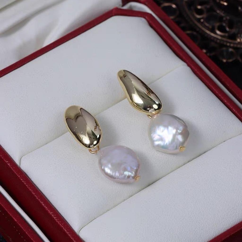Premium retro celebrity temperament stud earrings irregular special-shaped natural baroque natural freshwater pearl earrings