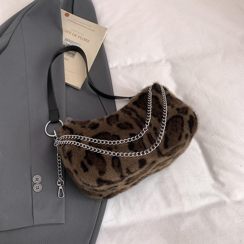 

2025 осень повседневная новая женская сумка модная персонализированная леопардовая сумка под мышкой модная простая на плечо через плечо сумка-полумесяц