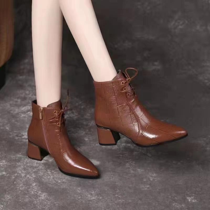 New Thick Heel Pointed Middle Heel Short Boots Winter Boots Single Boots Velvet Warm Boots Large Size