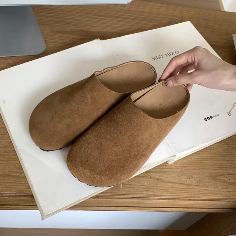 

Модные женские мюли SUOJIALUN 2025 Осень на плоском каблуке, модные из натуральной кожи, с круглым носком, шлепанцы, мягкие повседневные сандалии-слайды 40 верблюд