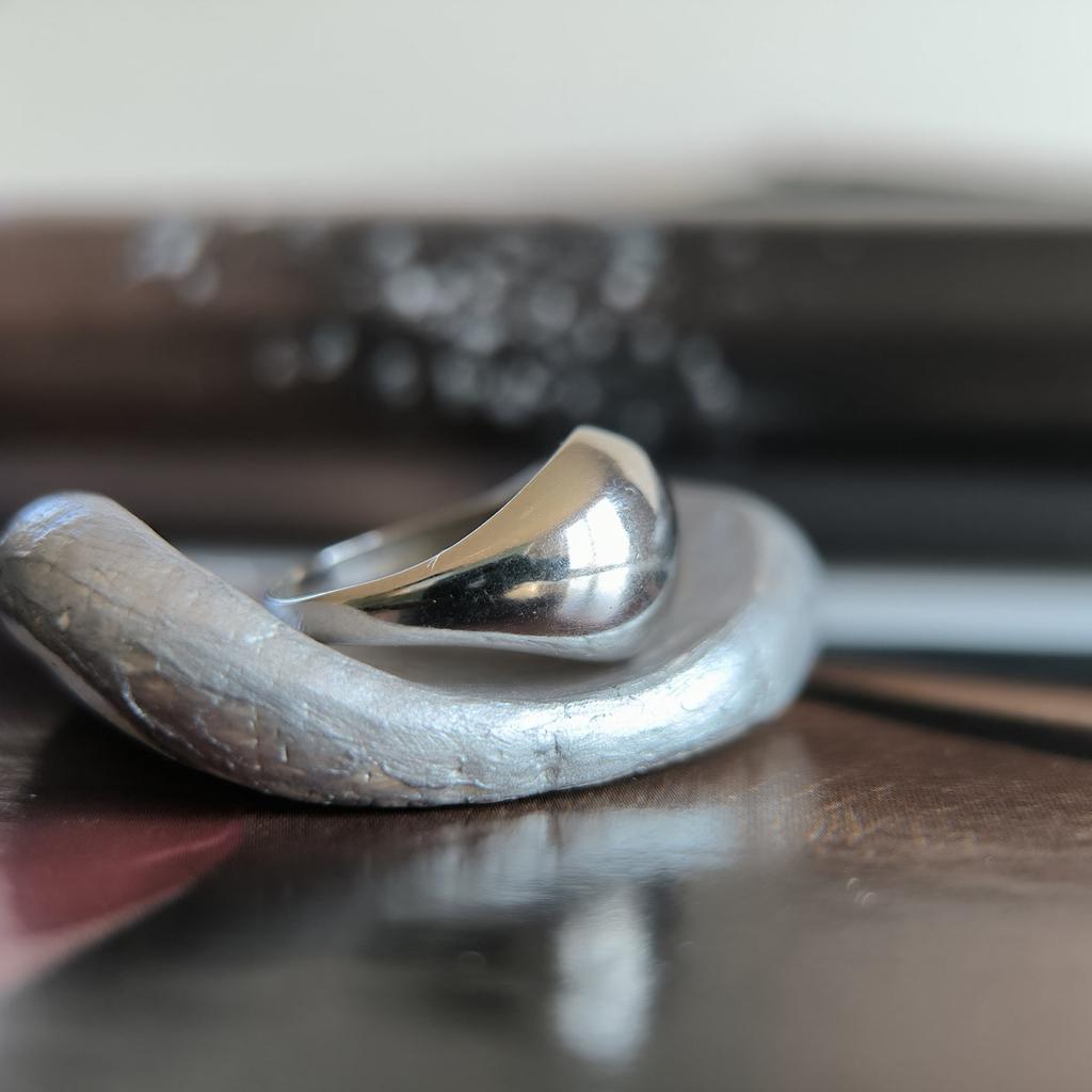 Серебряное кольцо с без камней, вес изделия 2,08 гр (2201342)