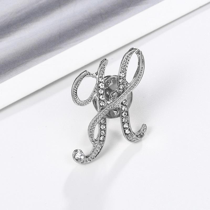 High-Precision Electroplated Vintage Alloy Brooch with Rhinestones