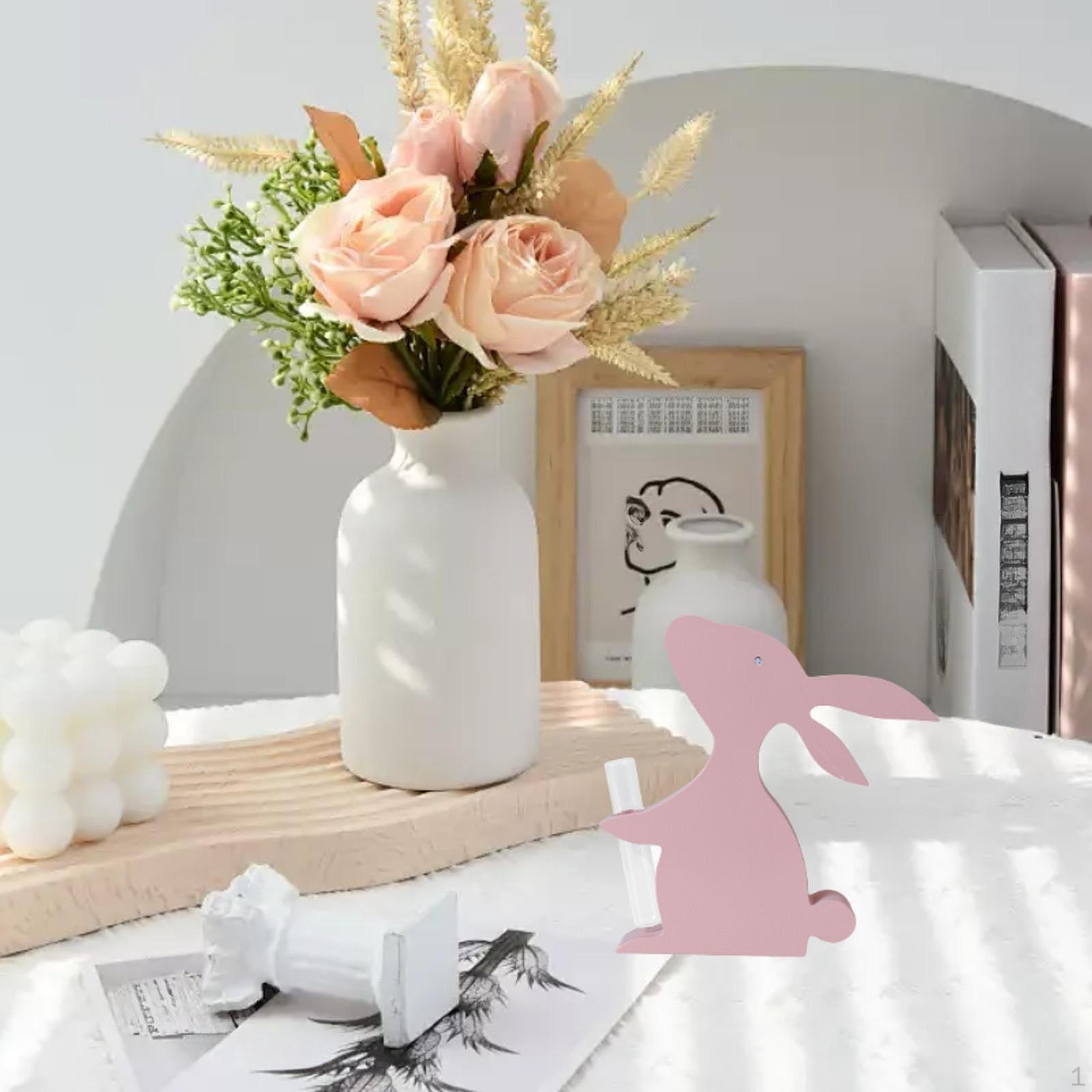 

Bunny Decor with Glass Test Tube for Floral Arrangement рожевий