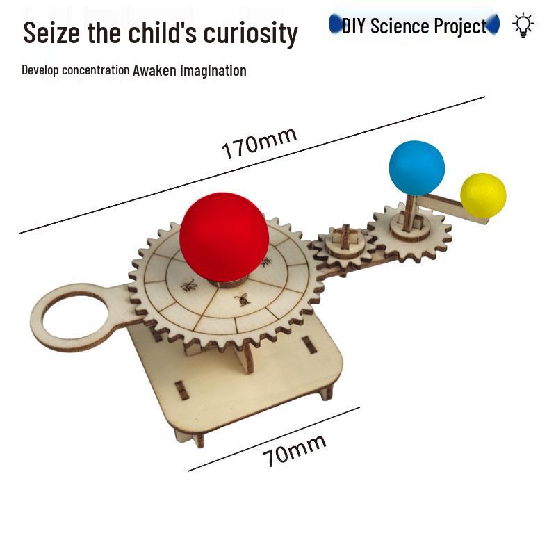 Hand-Cranked Three-Sphere Astronomy Model Toy for Students