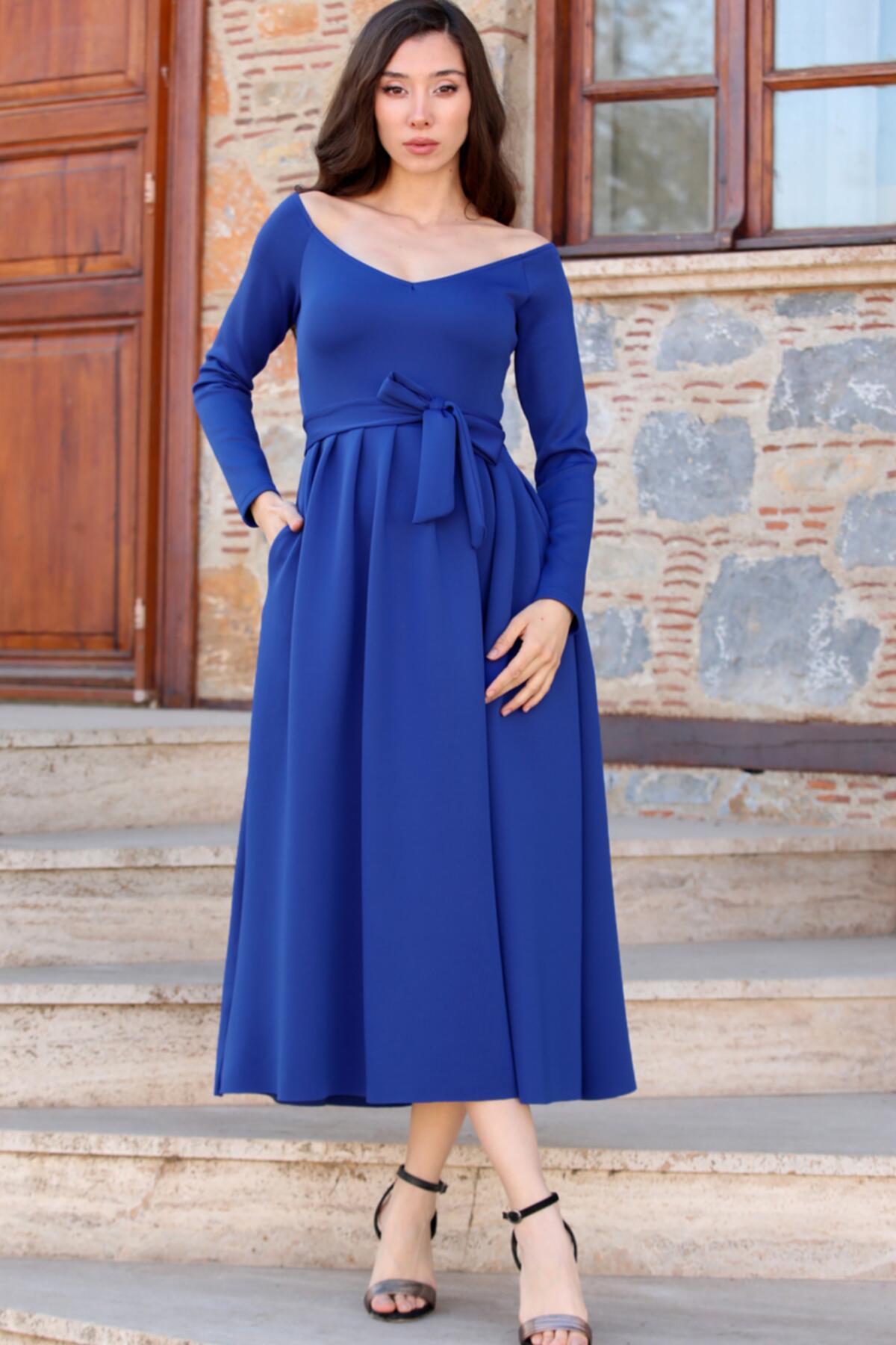 

Женское платье 36 синий