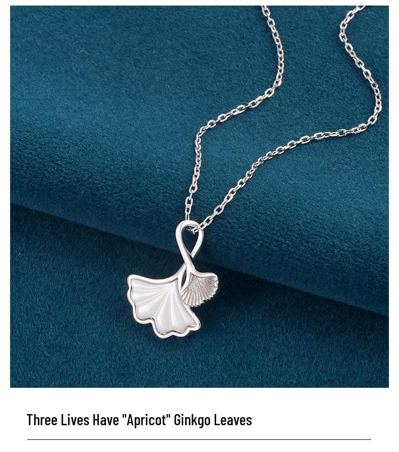 S925 Sterling Silver Ginkgo Leaf Necklace for Women: Three Lives Apricot Light, Luxurious, and Versatile High-End Clavicle Chain.