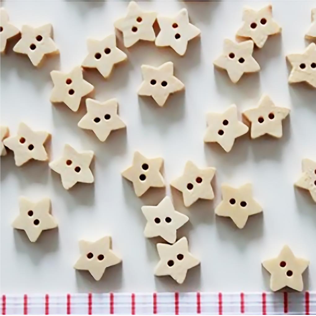 200pcs Wooden Star Buttons 2 Holes Sewing Scrap-booking Buttons Embellishment DIY Craft Decoration