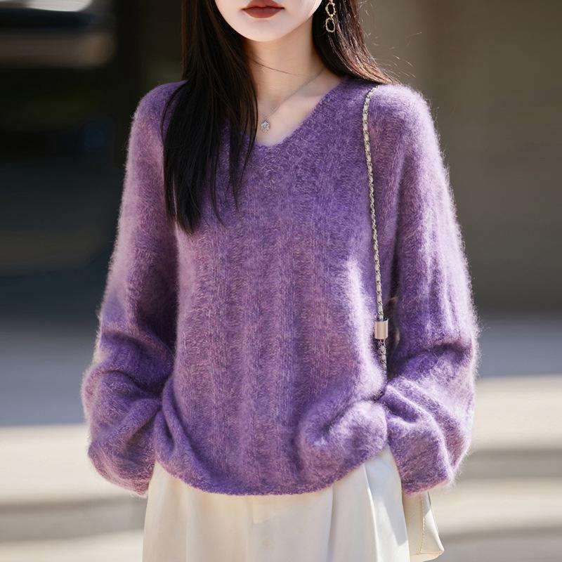 Women's V-Neck Pullover: Soft Heather Yarn, 5% Cashmere, 95% Wool - Cozy and Loose Fit for Autumn & Winter.
