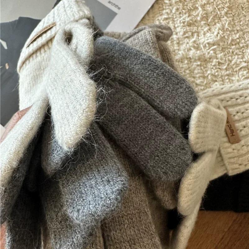 Women’s Soft Touch Full-Finger Gloves - Autumn Winter Warm Touchscreen Compatible Mittens, Hole Design for Hand Protection