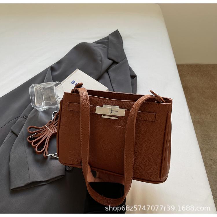 Retro High-end Underarm Bag Women's 2025 New Fashion Texture Kelly Bag Niche Design Simple Shoulder Women's Bag