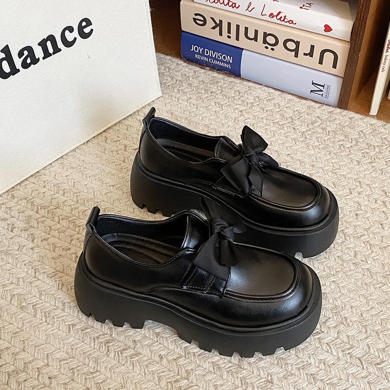 

Small leather shoes with platform single shoes autumn Velcro bow 2025 Mary Jane skirt women s versatile new black 35