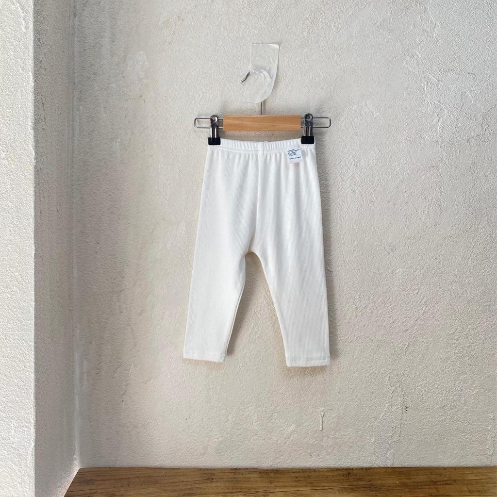 Newborn Velvet Striped Leggings - Elastic, Thin, Solid Color Pants for Boys & Girls, Spring and Autumn.