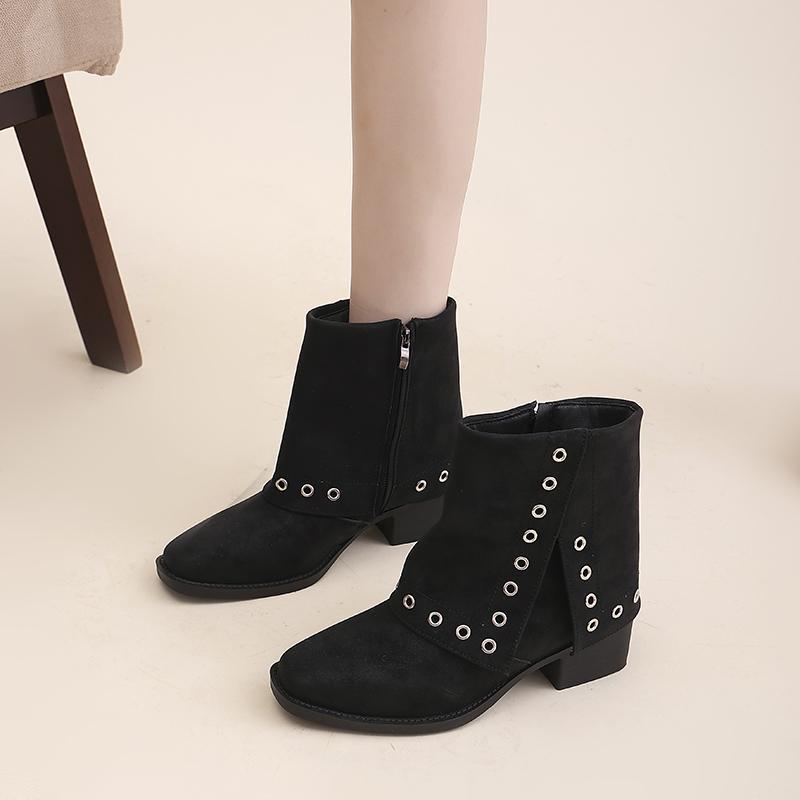 

Europe and The United States Versatile Autumn and Winter Rivets Fashion Solid Color Middle Tube Temperament Retro Women 40